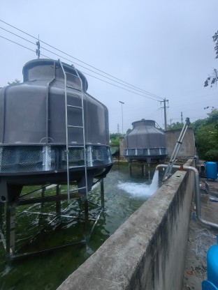 四川成都双流电缆厂125t双塔安装现场