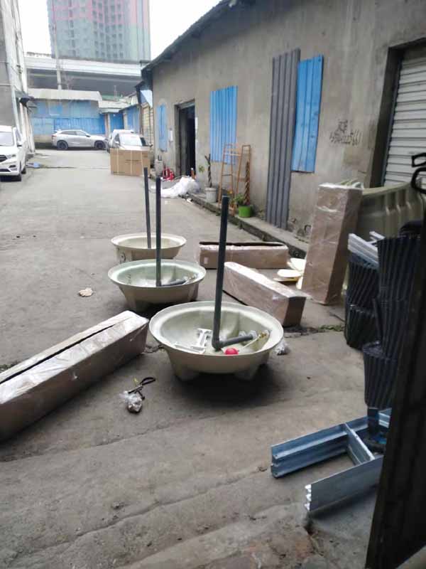 宜宾高新西区150T冷却塔维修现场